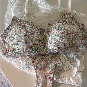 Floral intimissimi Intimates Set